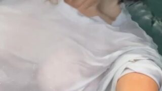 Anna Malygon (@Maligoshik.a) Leaks Onlyfans – Nipples In Pool